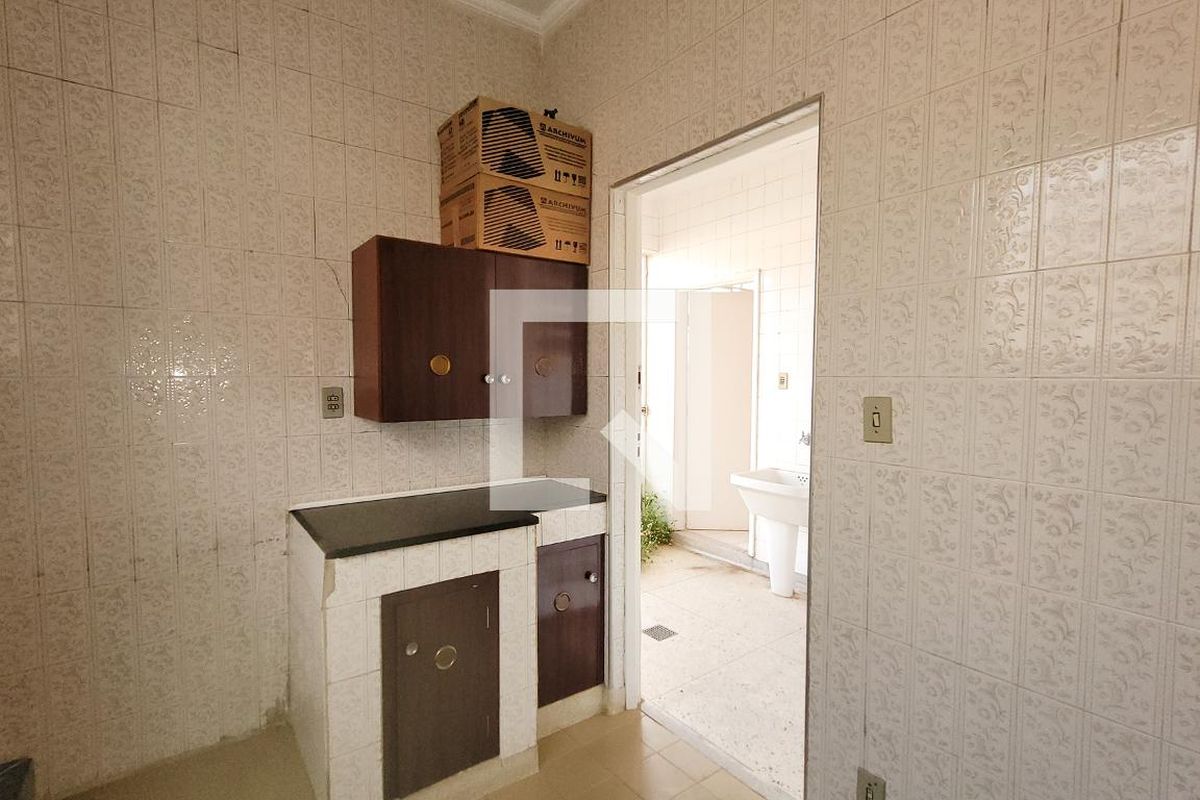 Casa à Venda - Bosque, 3 Quartos,  300 m2 em , Campinas - sp | SoloBR