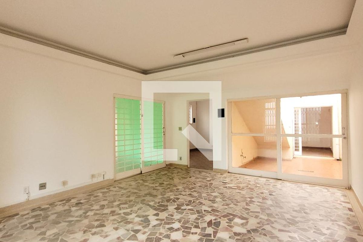 Casa à Venda - Bosque, 3 Quartos,  300 m2 em , Campinas - sp | SoloBR