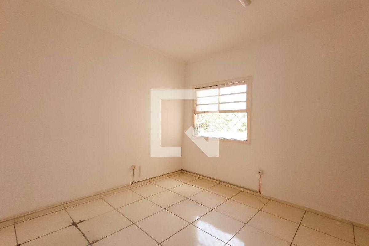 Casa à Venda - Bosque, 3 Quartos,  300 m2 em , Campinas - sp | SoloBR