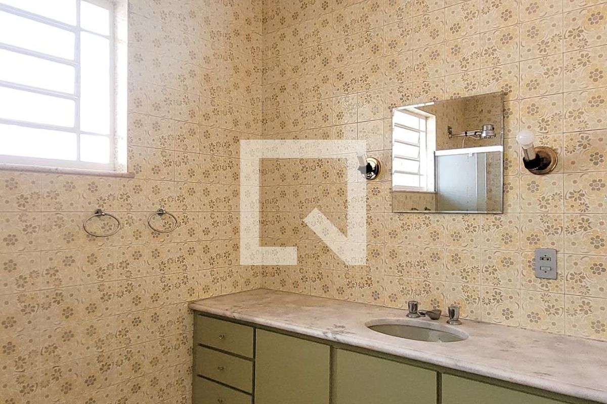 Casa à Venda - Bosque, 3 Quartos,  300 m2 em , Campinas - sp | SoloBR