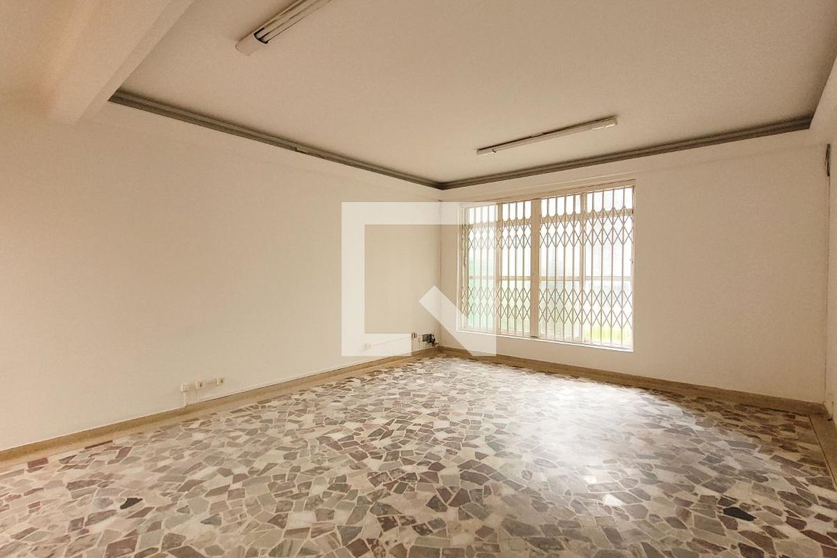 Casa à Venda - Bosque, 3 Quartos,  300 m2 em , Campinas - sp | SoloBR