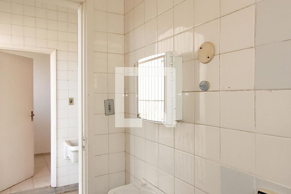 Casa à Venda - Bosque, 3 Quartos,  300 m2 em , Campinas - sp | SoloBR