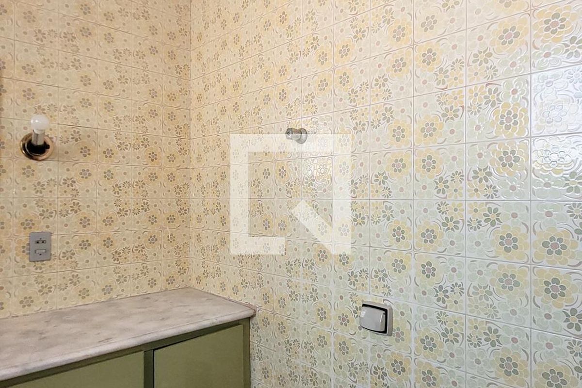 Casa à Venda - Bosque, 3 Quartos,  300 m2 em , Campinas - sp | SoloBR