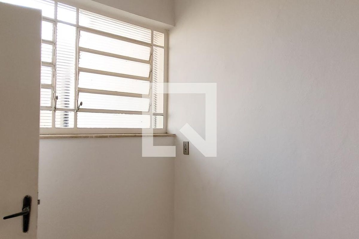 Casa à Venda - Bosque, 3 Quartos,  300 m2 em , Campinas - sp | SoloBR