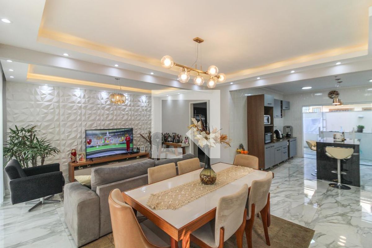 Casa, 3 quartos, 210 m² - Foto 2