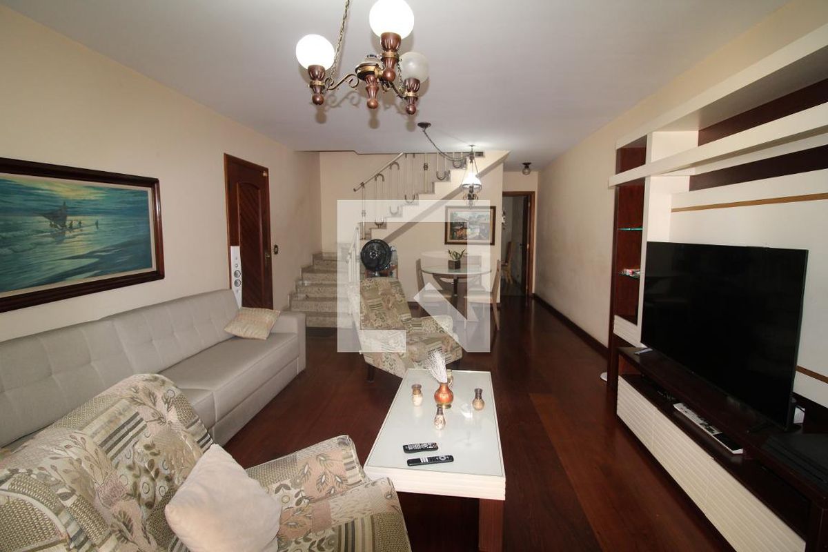 Casa, 3 quartos, 198 m² - Foto 2