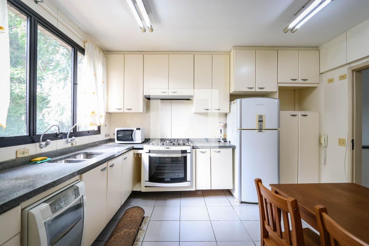 Apartamento, 3 quartos, 220 m² - Foto 84