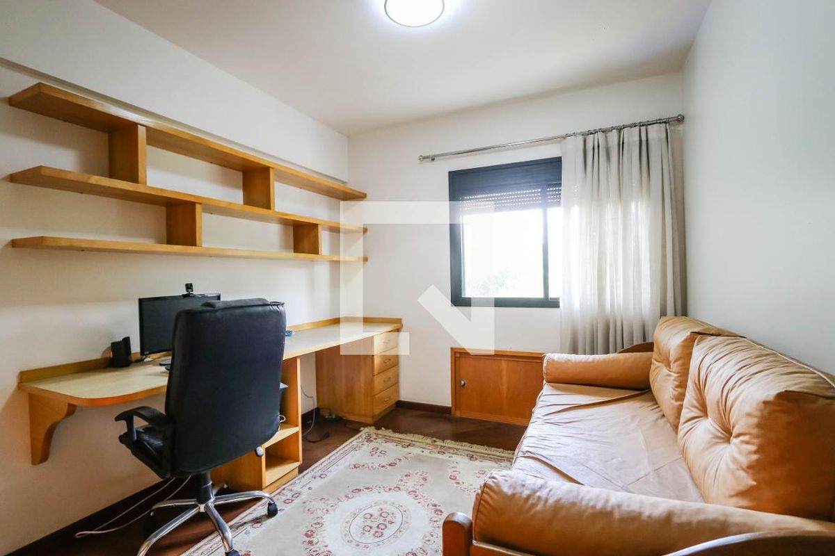 Apartamento, 3 quartos, 220 m² - Foto 52