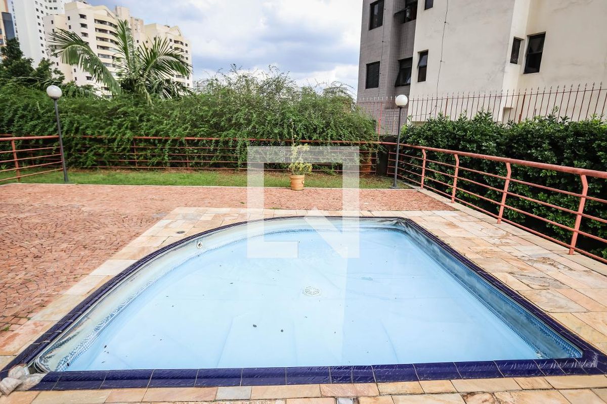 Apartamento, 3 quartos, 220 m² - Foto 164