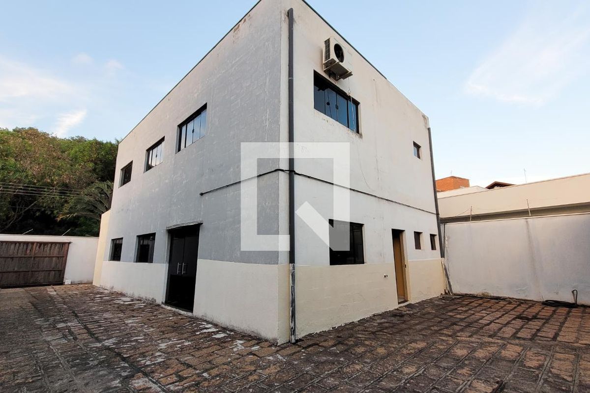 Casa à Venda - Jardim Chapadão, 2 Quartos,  411 m2 em , Campinas - sp | SoloBR
