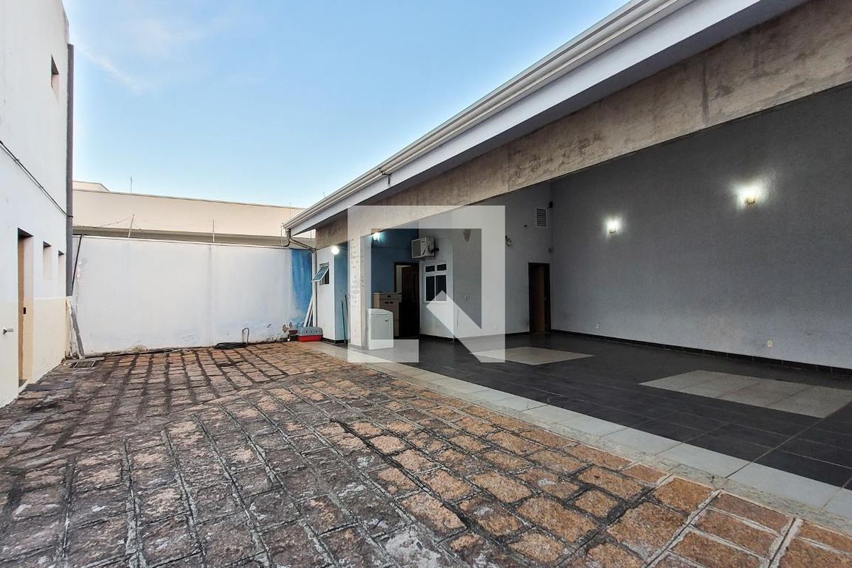 Casa à Venda - Jardim Chapadão, 2 Quartos,  411 m2 em , Campinas - sp | SoloBR