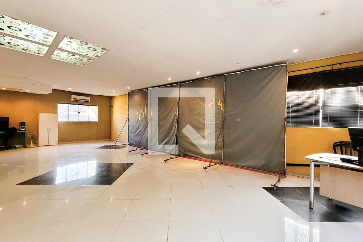 Casa à Venda - Jardim Chapadão, 2 Quartos,  411 m2 em , Campinas - sp | SoloBR