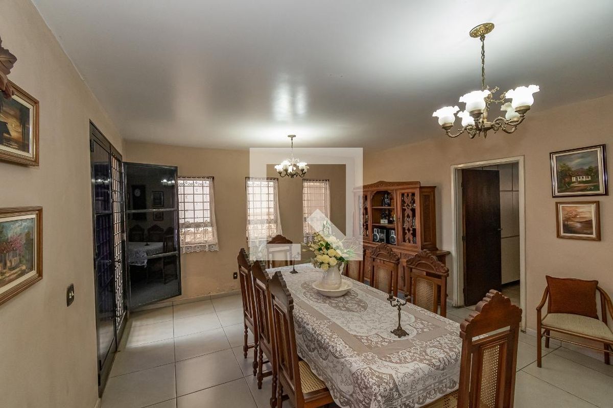 Casa à Venda - Nova Campinas, 4 Quartos,  278 m2 em , Campinas - sp | SoloBR