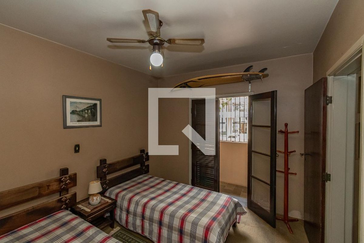 Casa à Venda - Nova Campinas, 4 Quartos,  278 m2 em , Campinas - sp | SoloBR