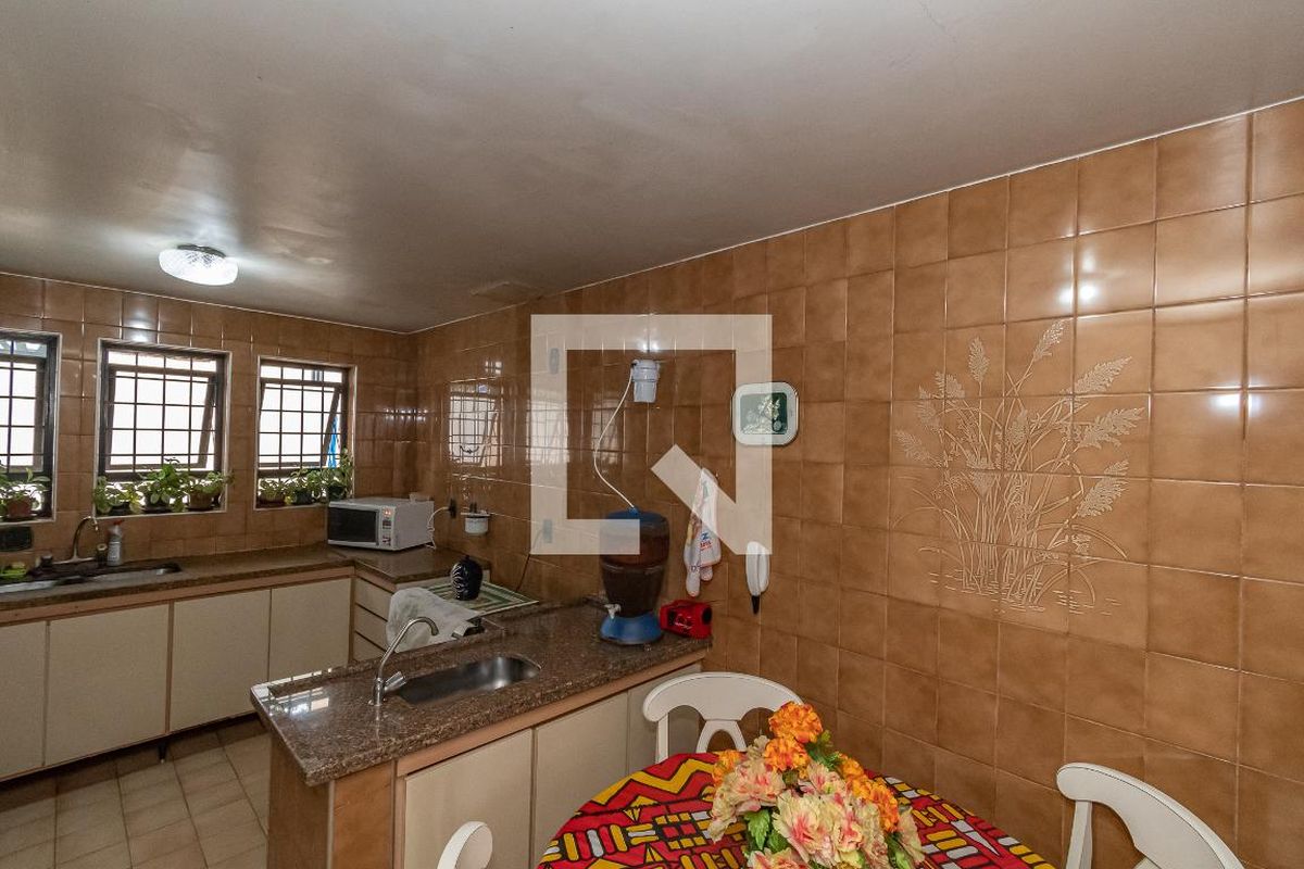 Casa à Venda - Nova Campinas, 4 Quartos,  278 m2 em , Campinas - sp | SoloBR