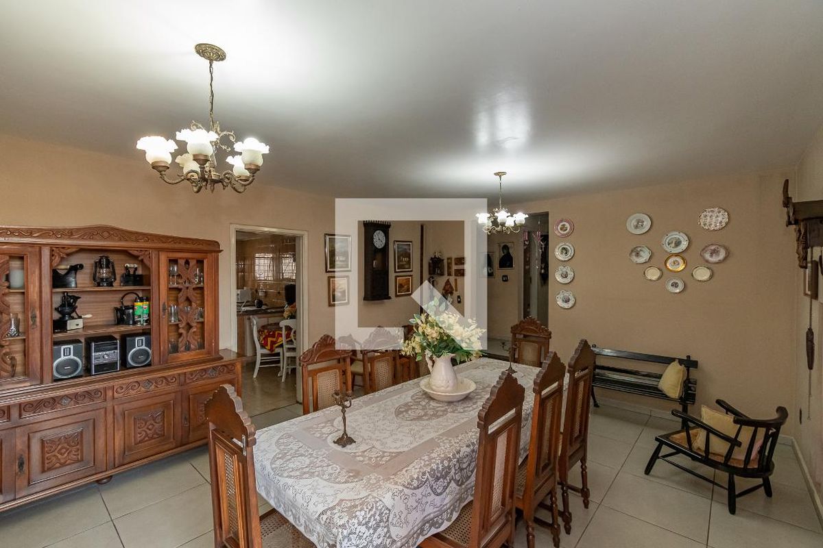 Casa à Venda - Nova Campinas, 4 Quartos,  278 m2 em , Campinas - sp | SoloBR