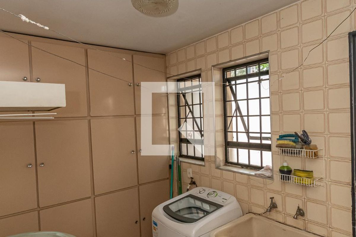 Casa à Venda - Nova Campinas, 4 Quartos,  278 m2 em , Campinas - sp | SoloBR