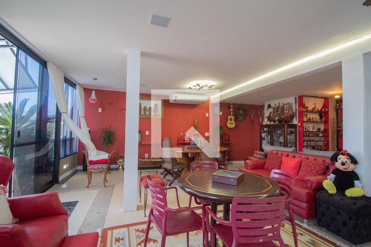 Cobertura, 3 quartos, 217 m² - Foto 4