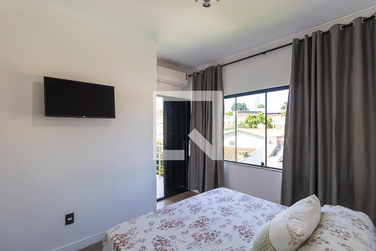 Casa à Venda - Jardim Chapadão, 3 Quartos,  207 m2 em , Campinas - sp | SoloBR