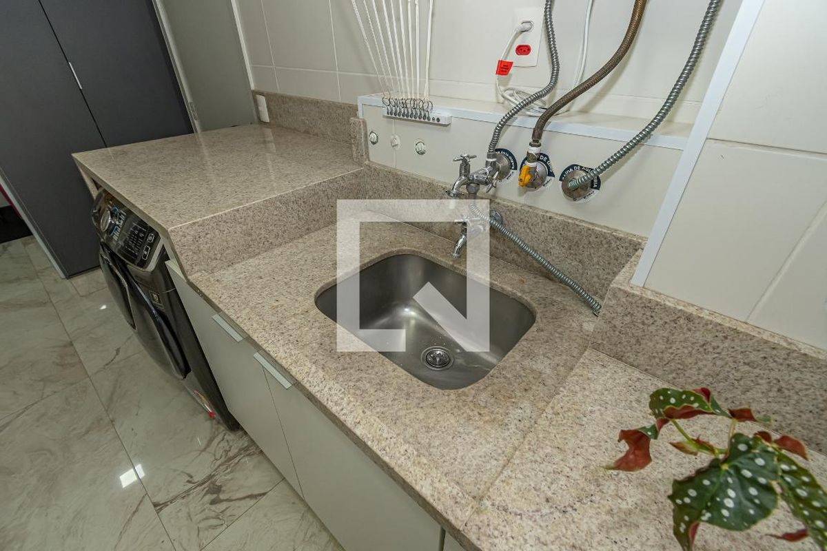 Apartamento à Venda - Taquaral, 4 Quartos,  189 m2 em , Campinas - sp | SoloBR