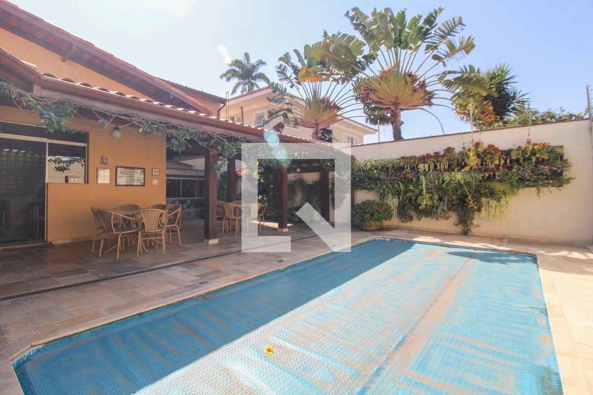Casa à Venda - Nova Campinas, 5 Quartos,  525 m2 em , Campinas - sp | SoloBR