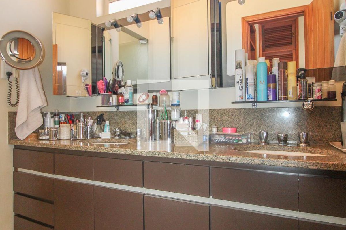 Casa à Venda - Nova Campinas, 5 Quartos,  525 m2 em , Campinas - sp | SoloBR