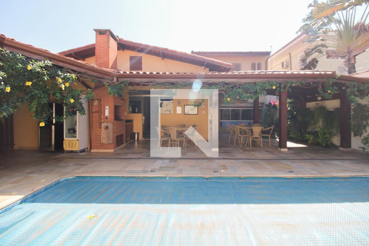 Casa à Venda - Nova Campinas, 5 Quartos,  525 m2 em , Campinas - sp | SoloBR