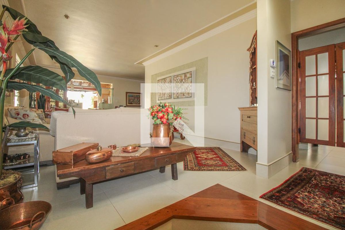 Casa à Venda - Nova Campinas, 5 Quartos,  525 m2 em , Campinas - sp | SoloBR