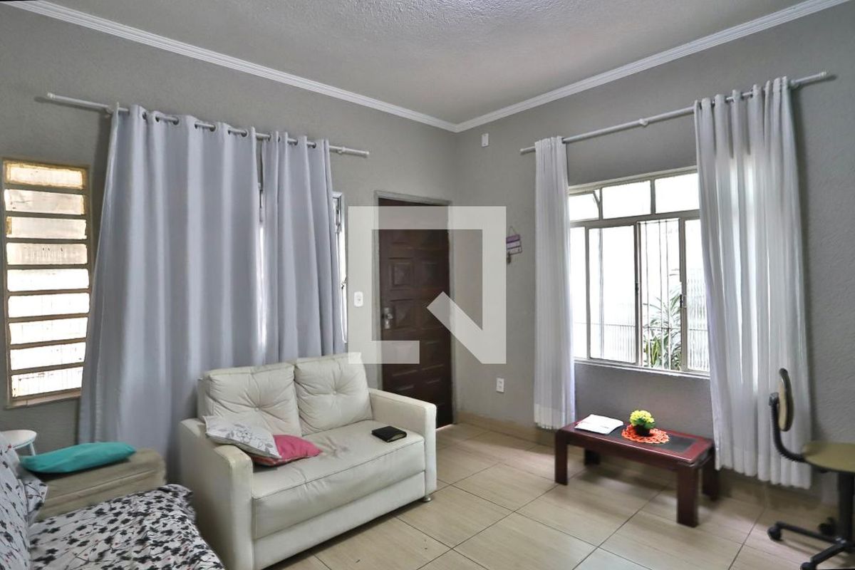 Casa, 3 quartos, 250 m² - Foto 2
