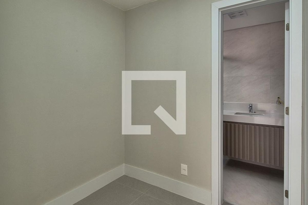 Casa, 4 quartos, 450 m² - Foto 37