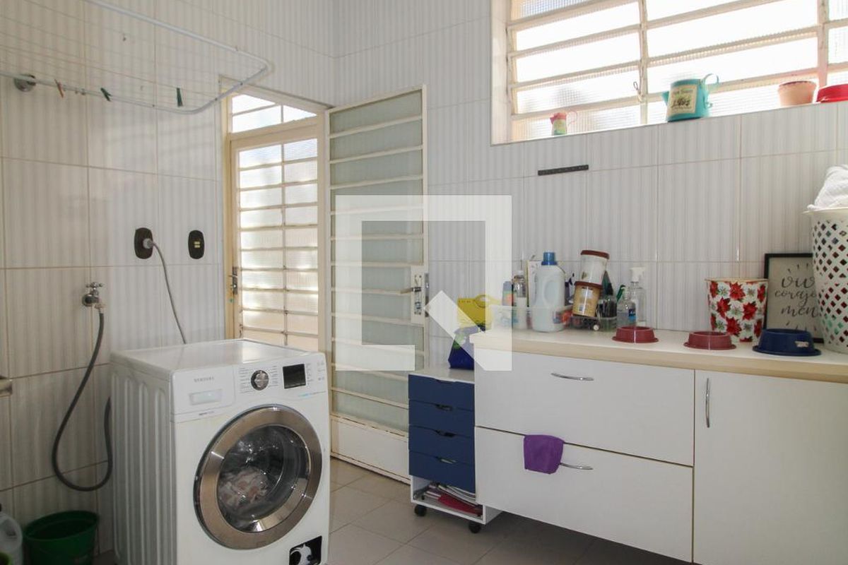 Casa à Venda - Nova Campinas, 3 Quartos,  350 m2 em , Campinas - sp | SoloBR