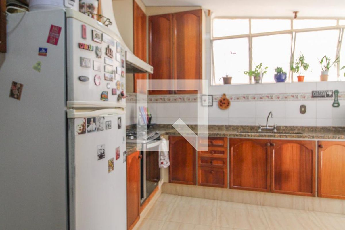 Casa à Venda - Nova Campinas, 3 Quartos,  350 m2 em , Campinas - sp | SoloBR
