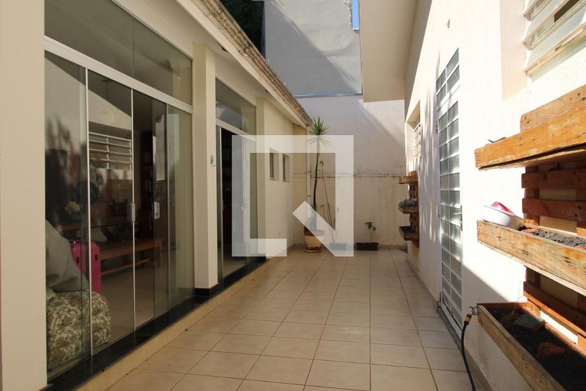 Casa à Venda - Nova Campinas, 3 Quartos,  350 m2 em , Campinas - sp | SoloBR
