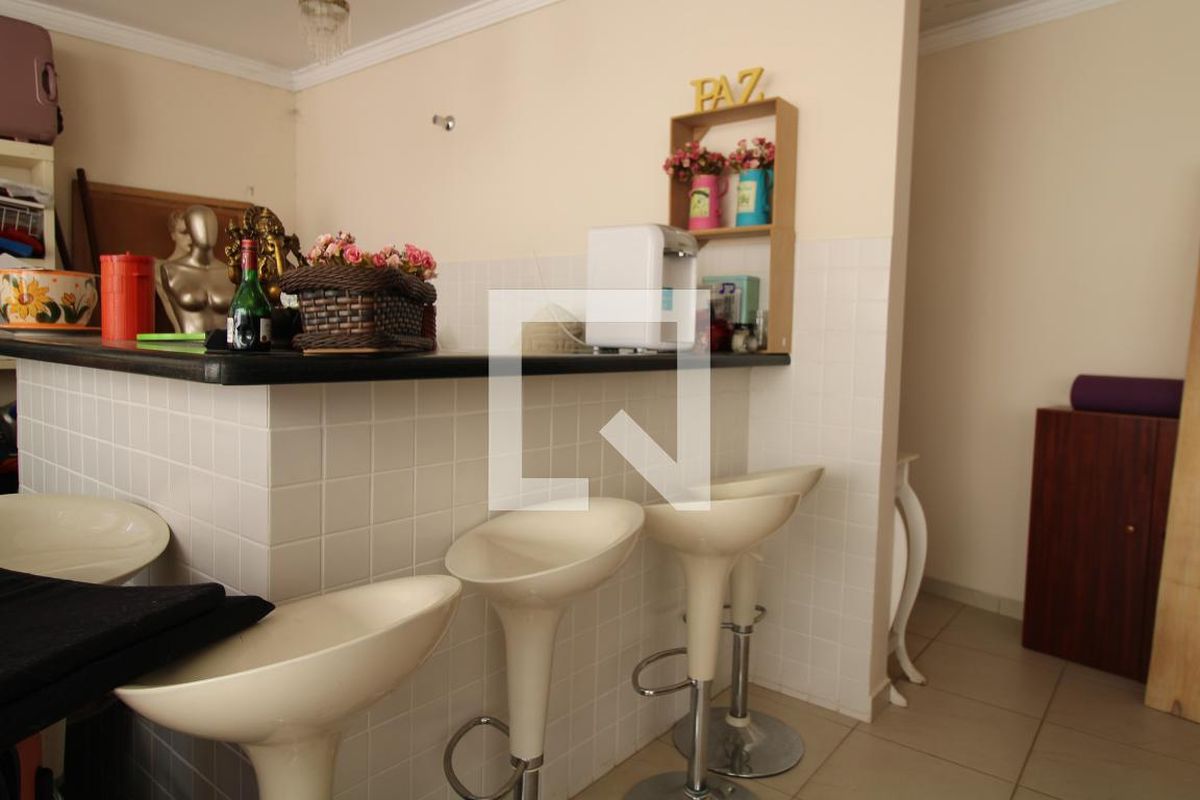Casa à Venda - Nova Campinas, 3 Quartos,  350 m2 em , Campinas - sp | SoloBR