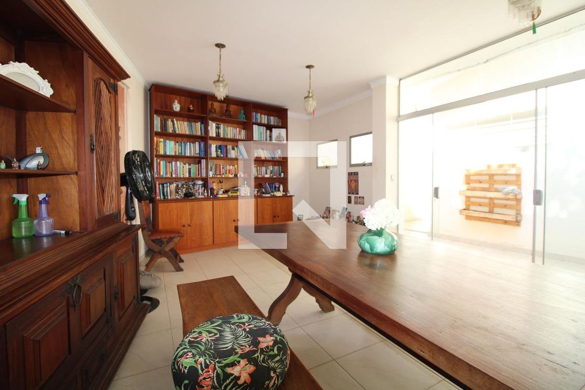 Casa à Venda - Nova Campinas, 3 Quartos,  350 m2 em , Campinas - sp | SoloBR