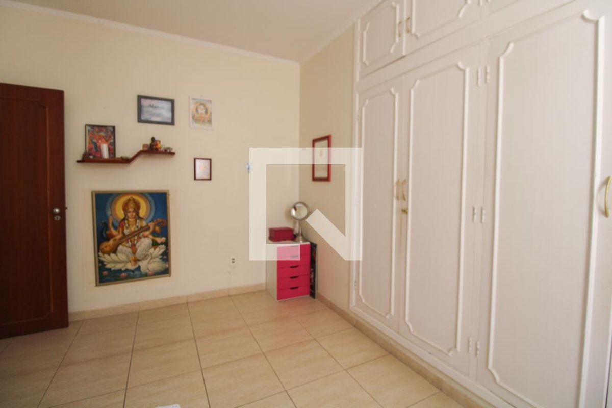 Casa à Venda - Nova Campinas, 3 Quartos,  350 m2 em , Campinas - sp | SoloBR