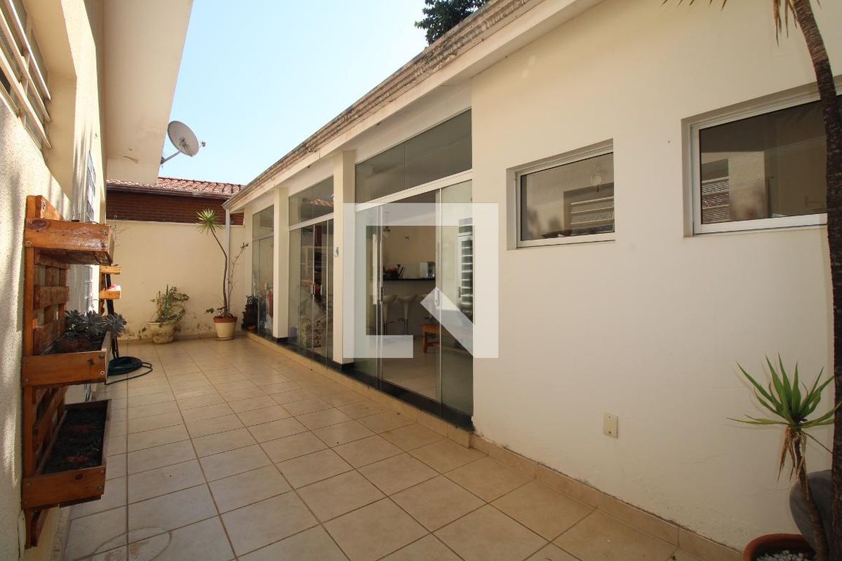 Casa à Venda - Nova Campinas, 3 Quartos,  350 m2 em , Campinas - sp | SoloBR