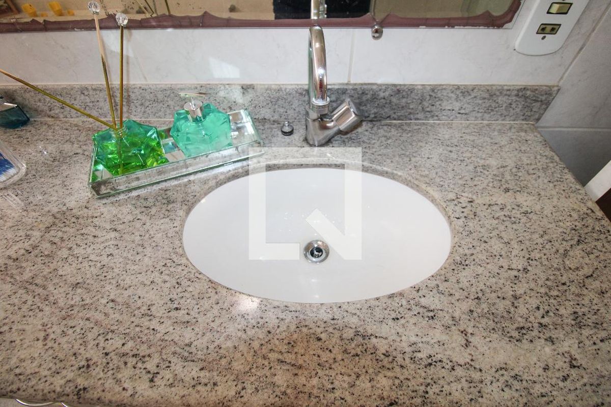 Casa à Venda - Nova Campinas, 3 Quartos,  350 m2 em , Campinas - sp | SoloBR