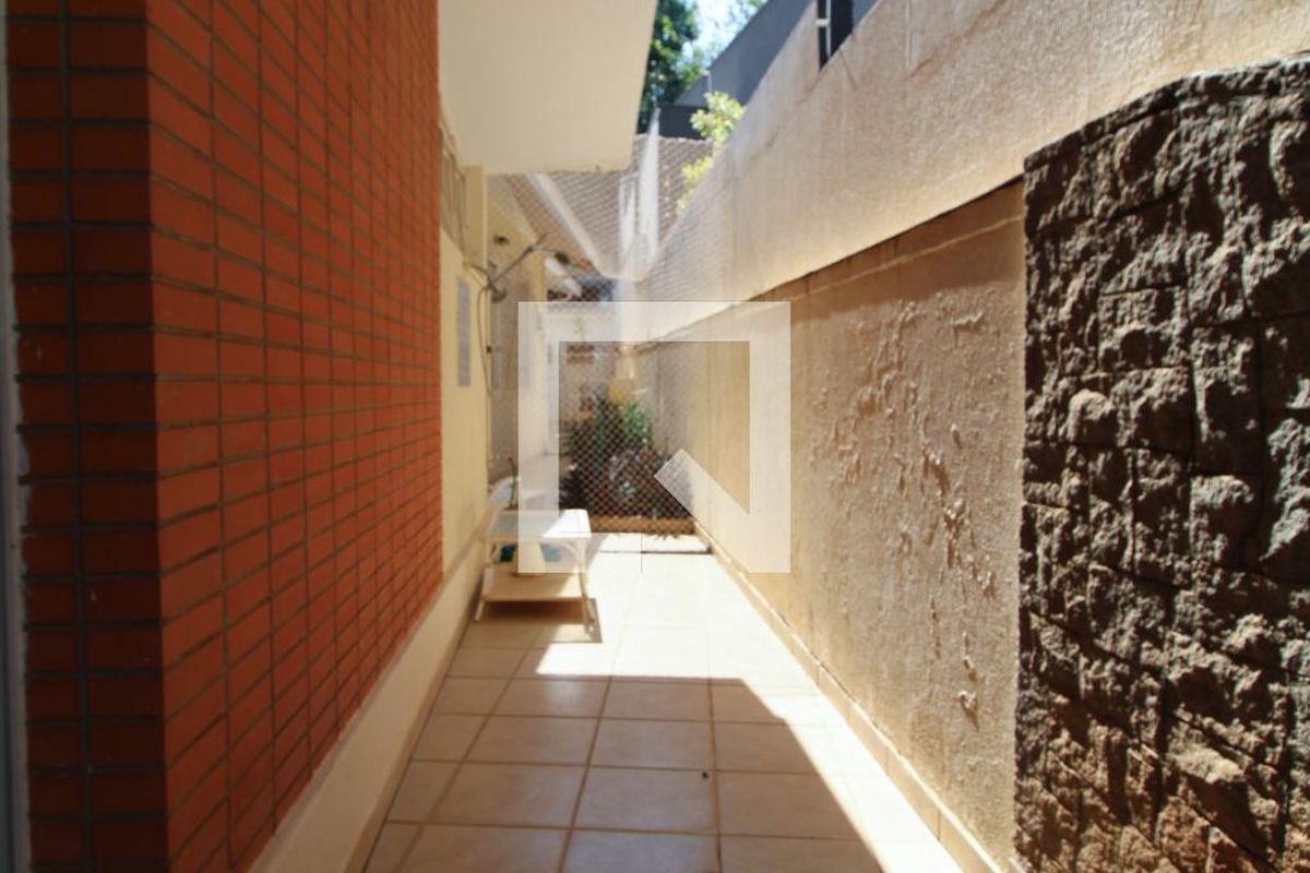 Casa à Venda - Nova Campinas, 3 Quartos,  350 m2 em , Campinas - sp | SoloBR