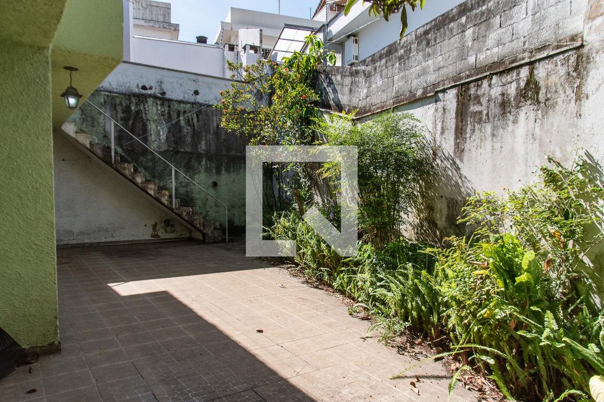 Casa, 3 quartos, 260 m² - Foto 44