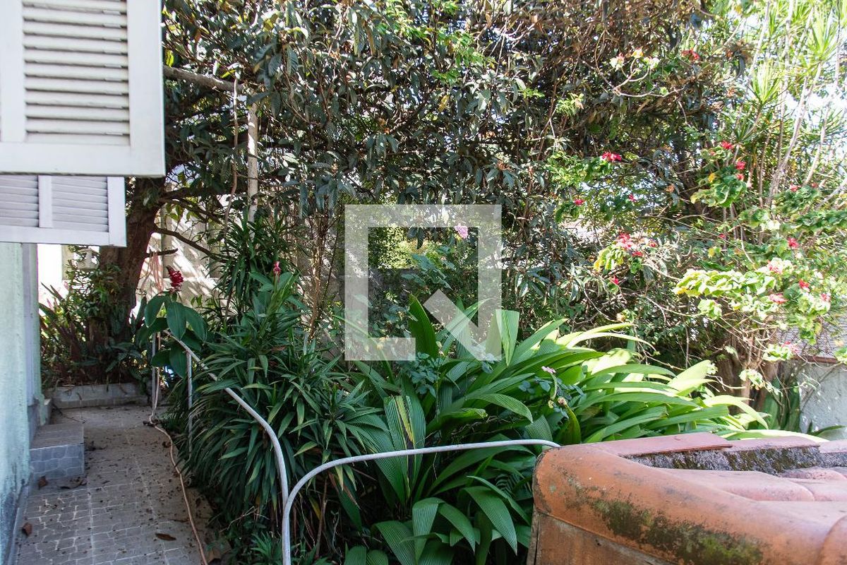 Casa, 3 quartos, 260 m² - Foto 48