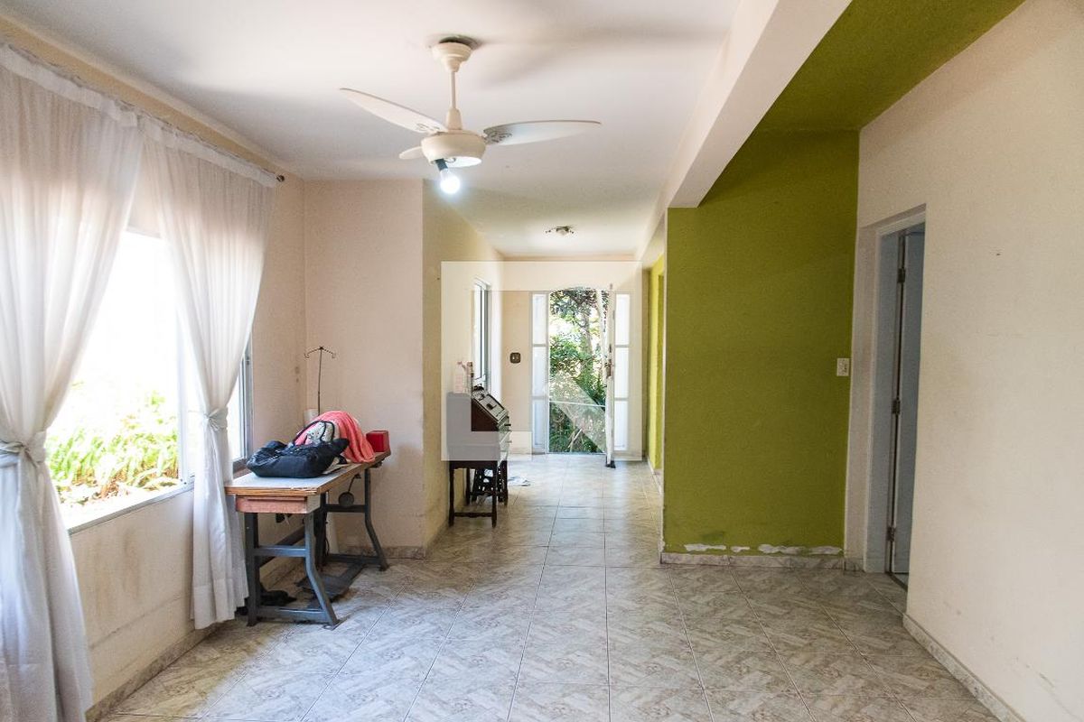 Casa, 3 quartos, 260 m² - Foto 2