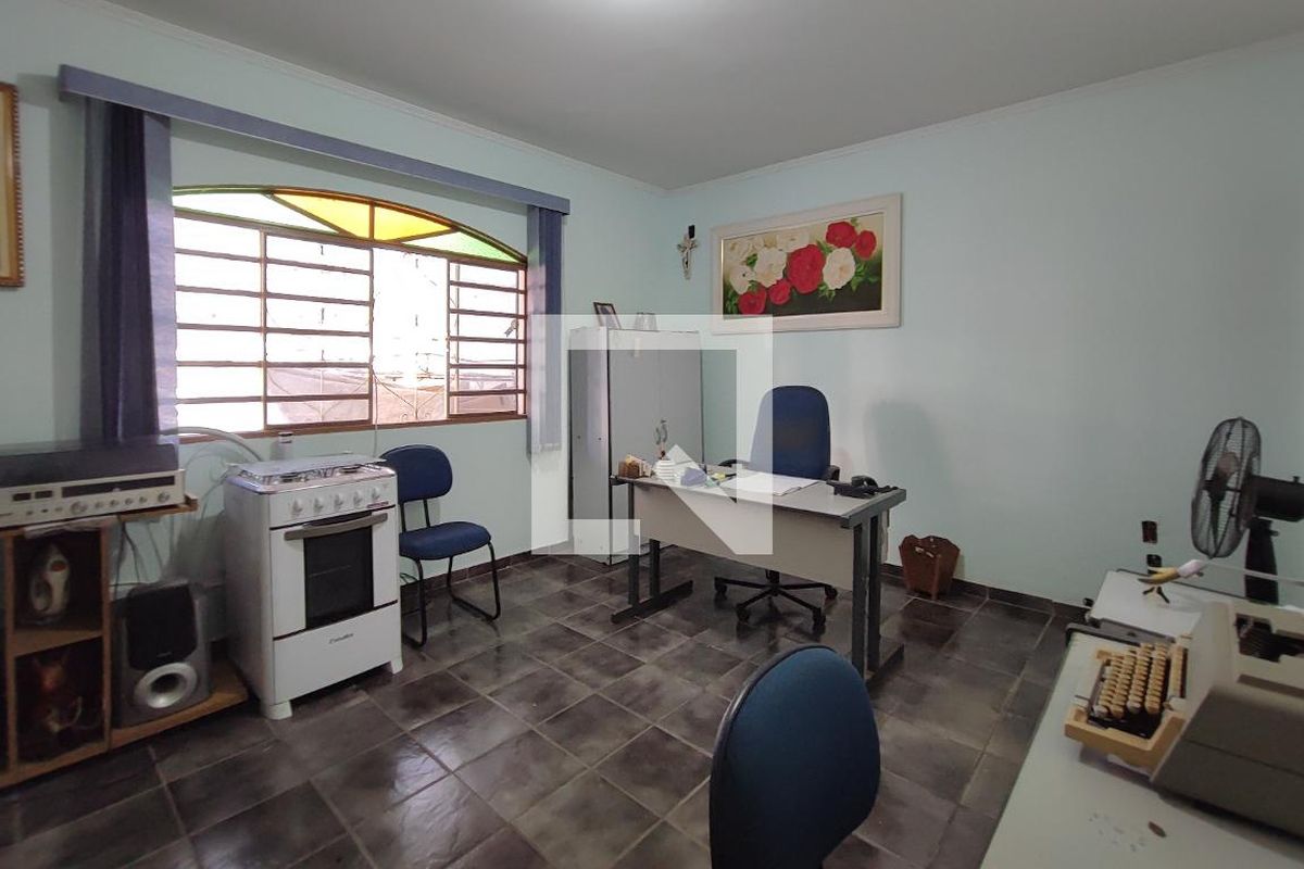 Casa à Venda - Jardim do Lago, 4 Quartos,  208 m2 em , Campinas - sp | SoloBR
