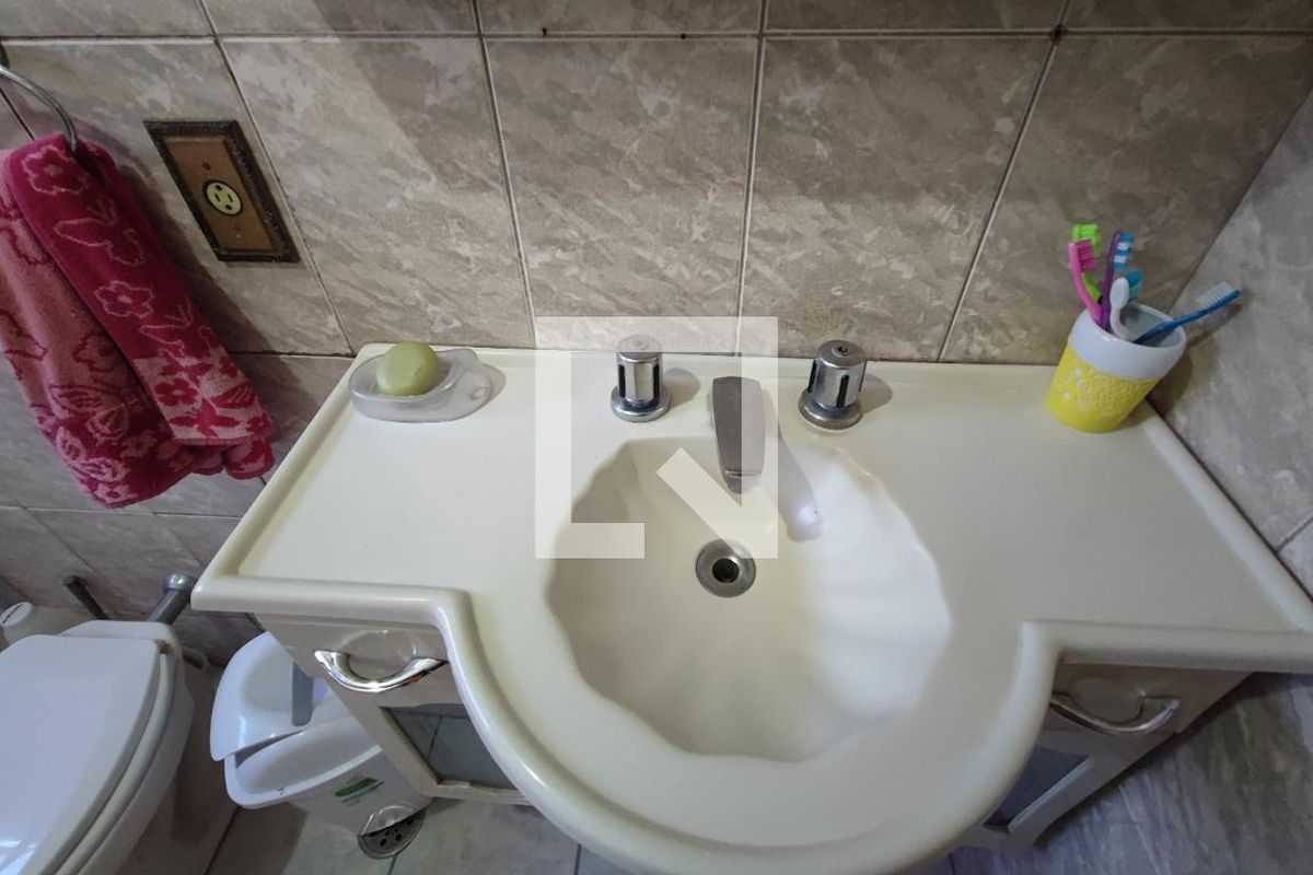 Casa à Venda - Jardim do Lago, 4 Quartos,  208 m2 em , Campinas - sp | SoloBR