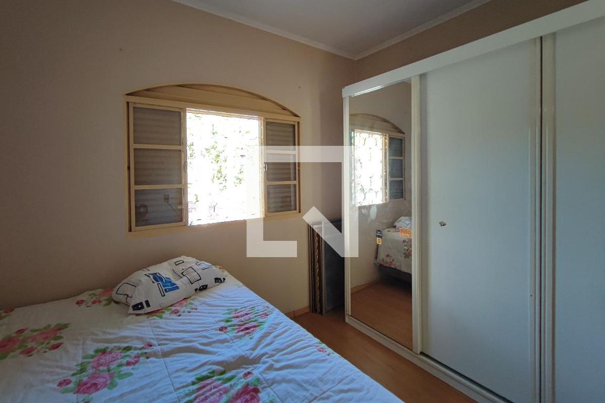Casa à Venda - Jardim do Lago, 4 Quartos,  208 m2 em , Campinas - sp | SoloBR