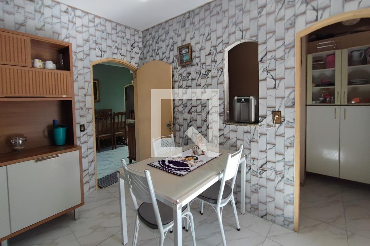Casa à Venda - Jardim do Lago, 4 Quartos,  208 m2 em , Campinas - sp | SoloBR