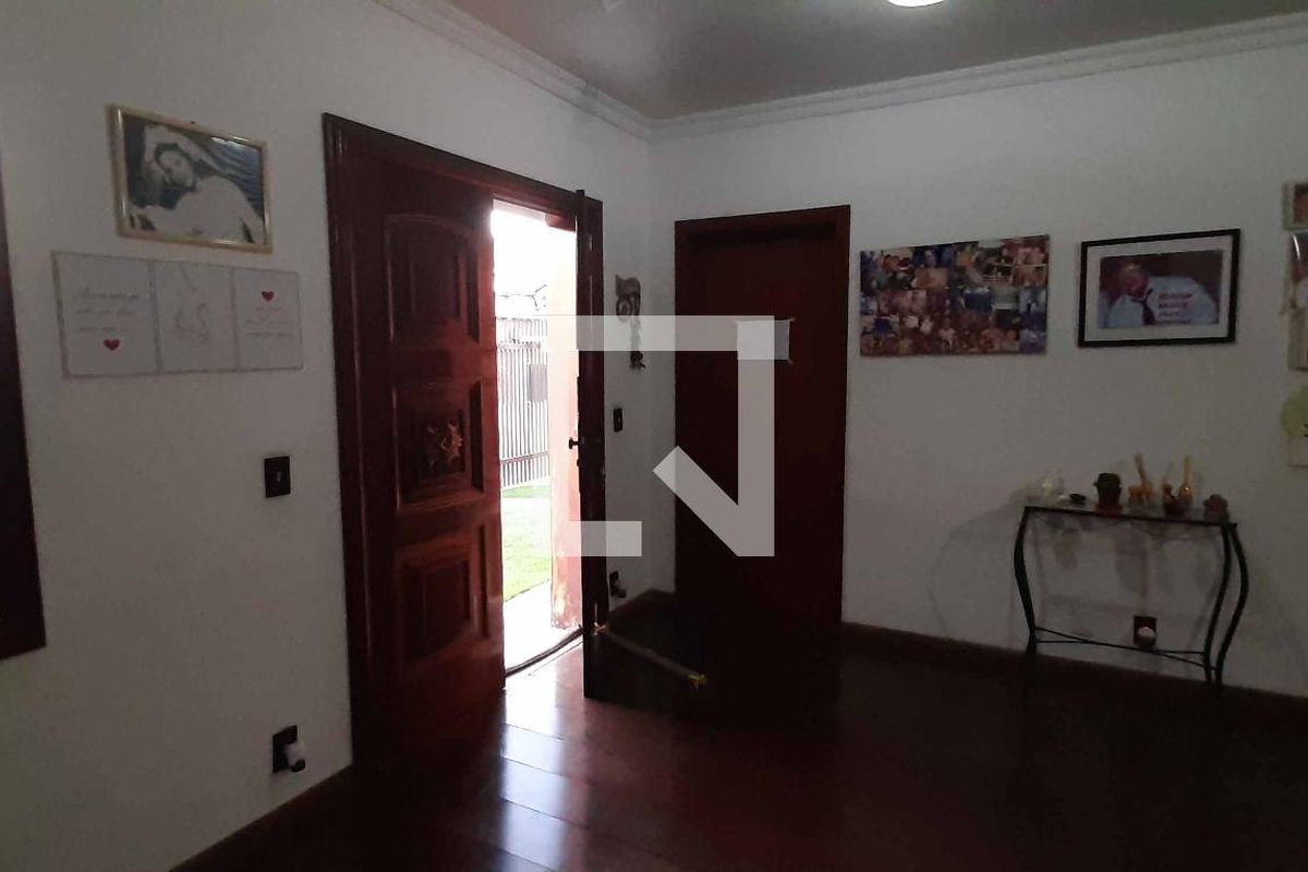 Casa, 6 quartos, 360 m² - Foto 4