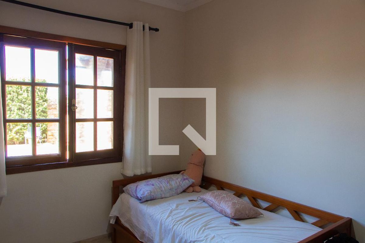 Casa à Venda - Mansões Santo Antônio, 2 Quartos,  180 m2 em , Campinas - sp | SoloBR