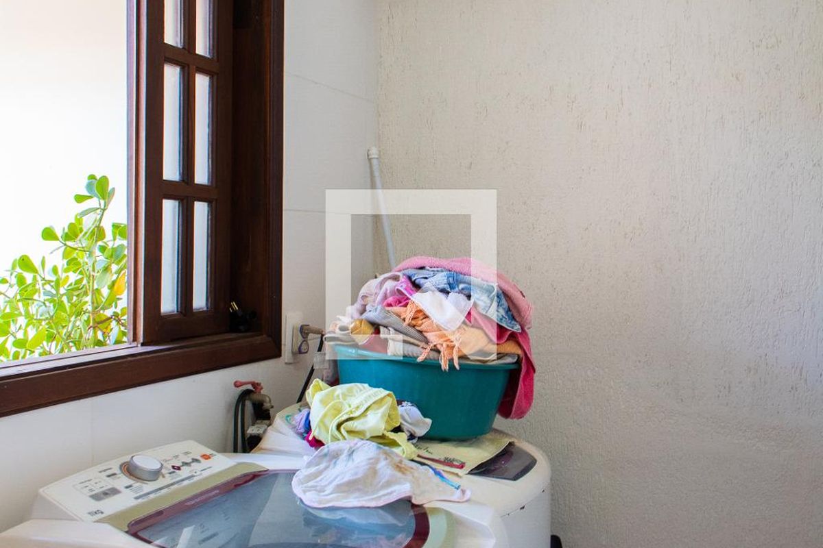 Casa à Venda - Mansões Santo Antônio, 2 Quartos,  180 m2 em , Campinas - sp | SoloBR