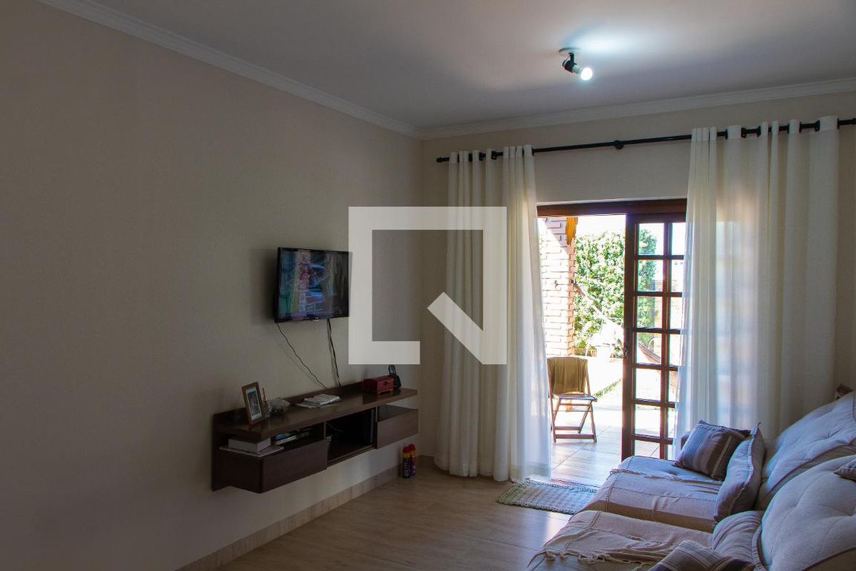 Casa à Venda - Mansões Santo Antônio, 2 Quartos,  180 m2 em , Campinas - sp | SoloBR